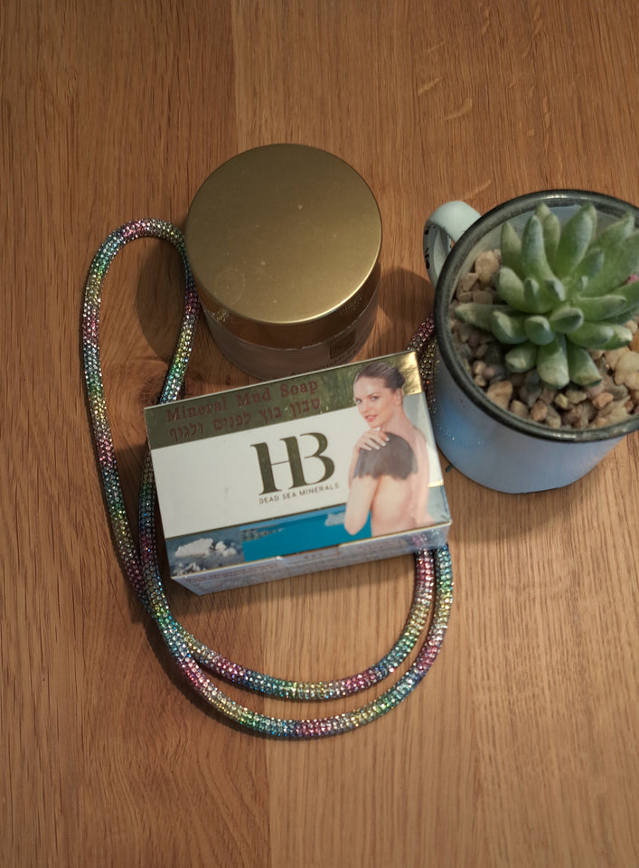 Schlammseife gegen unreine Haut - Swisa Beauty - Totes Meersalz Produkte für gesunde Haut